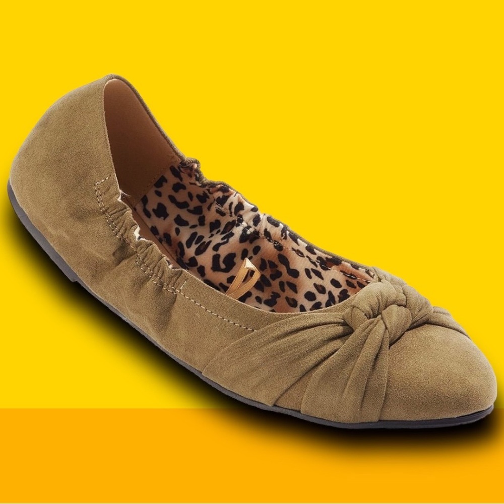 Stylish Tan Flats with Knot Detail